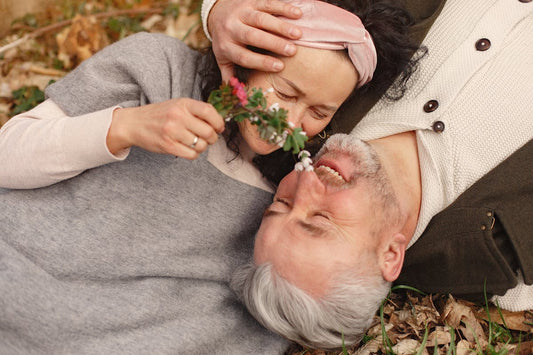 Incontinence légère et sexualité : retrouver confiance en couple